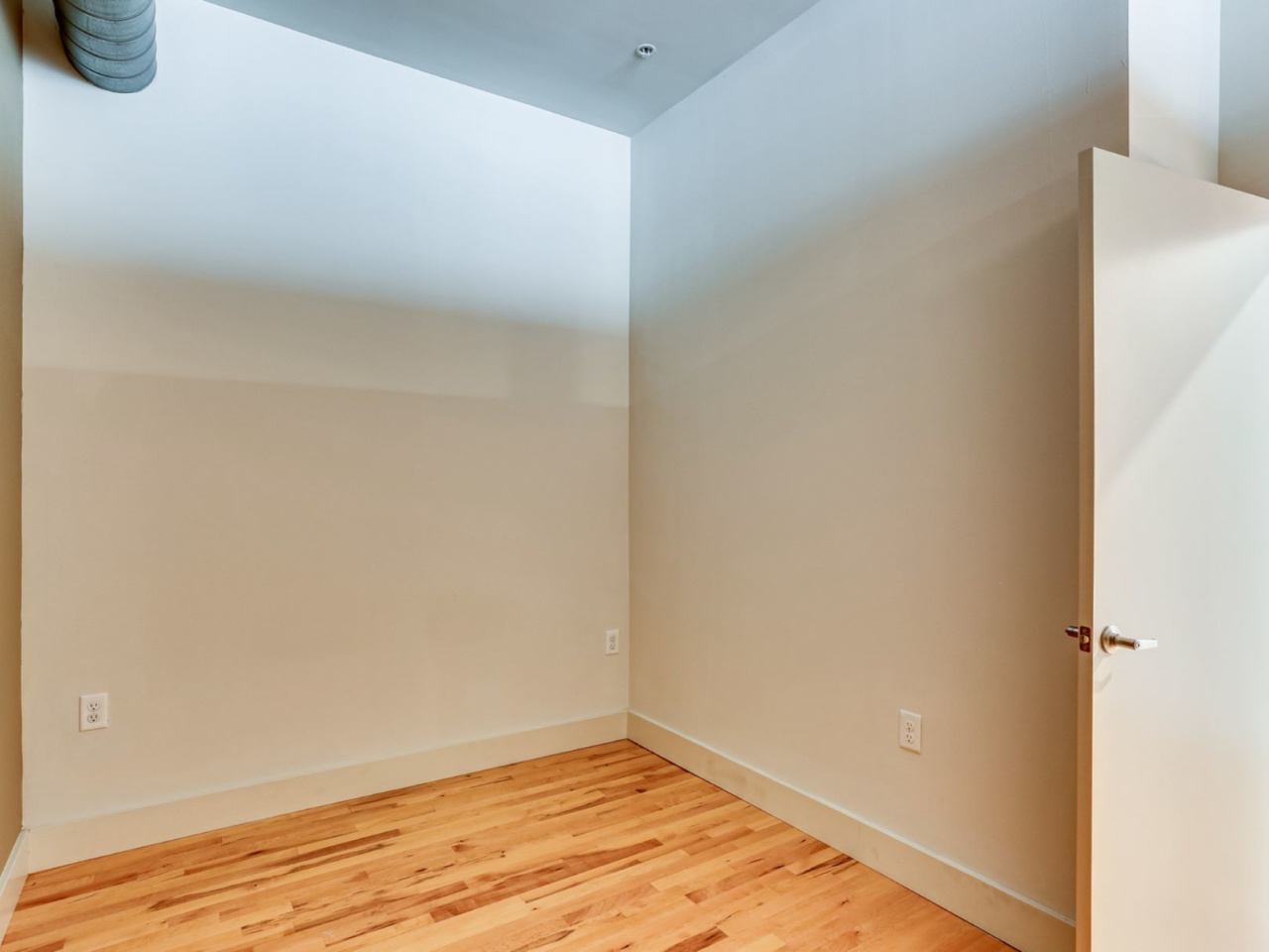Lancaster Lofts Apartments Image 14