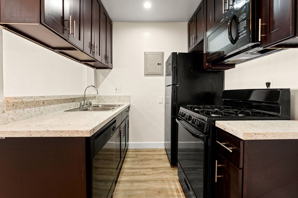 Riverside Apartments Image 3