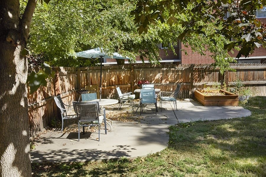 1376 N Williams St Image 13