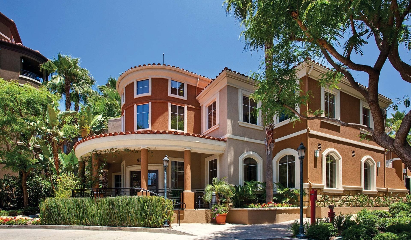 Villas at Park La Brea Image 9