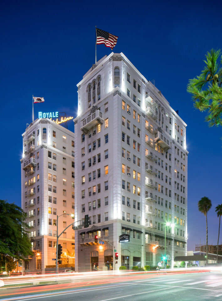 Wilshire Royale Apartments Image 1