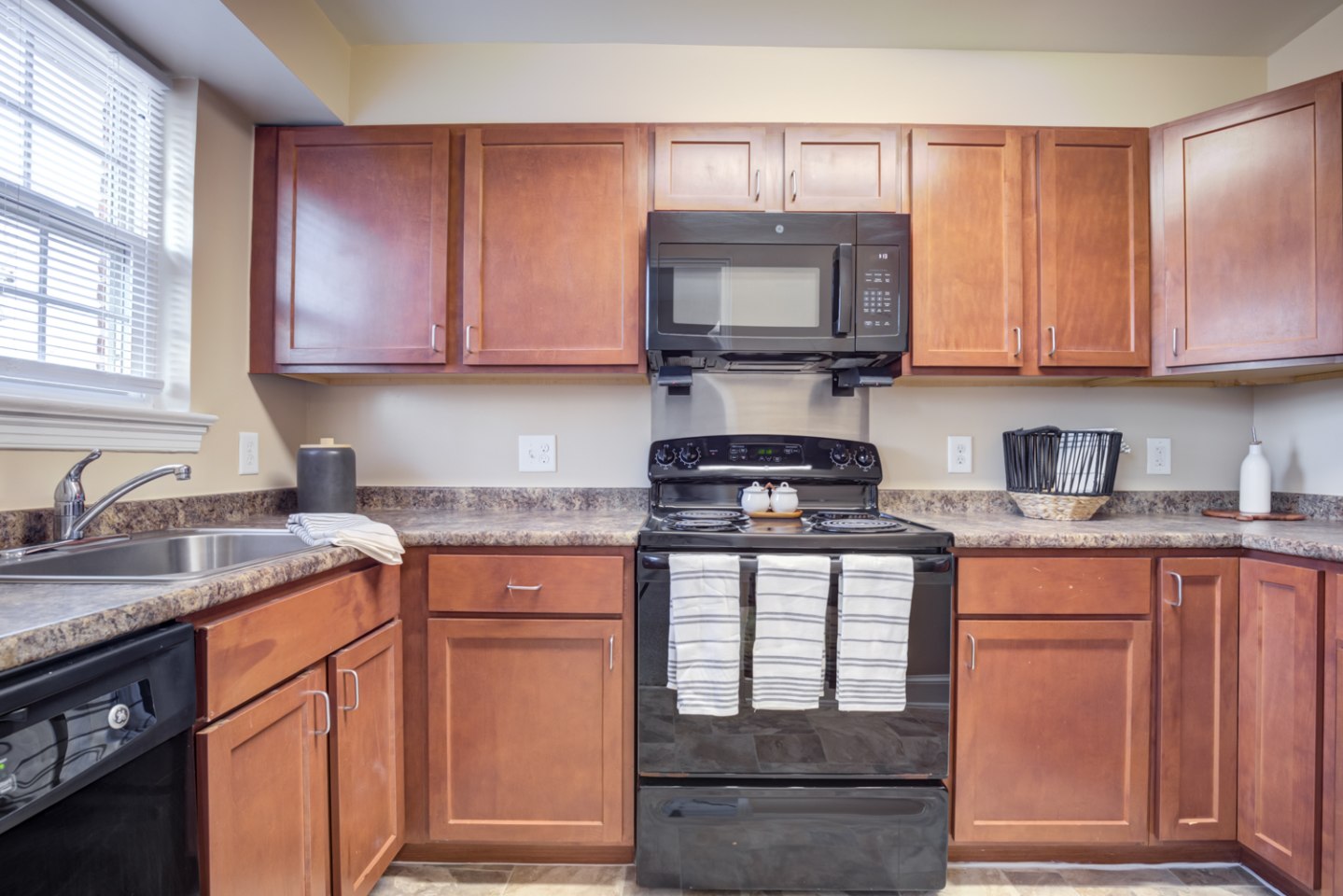 Arbor Heights Image 3