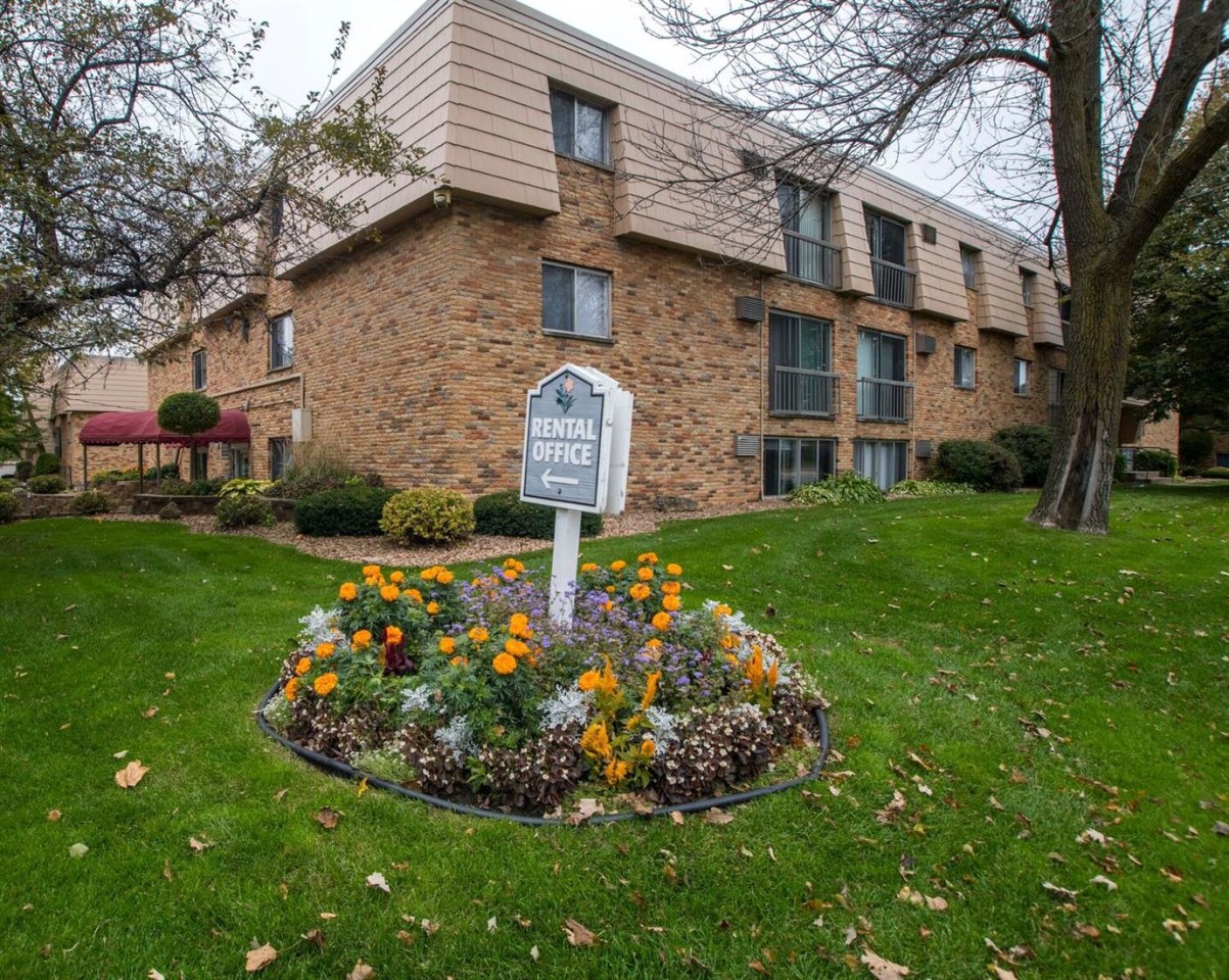 Saint Cloud Terrace Image 19