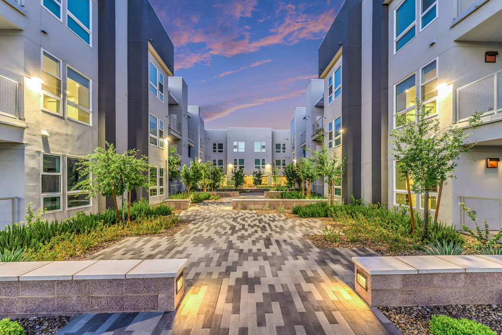 Ariva Luxury Residences Image 25