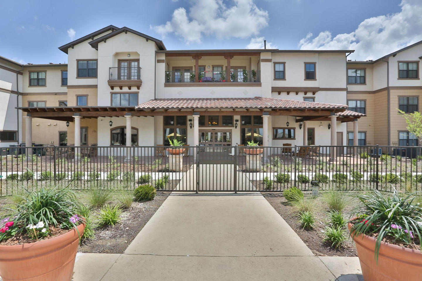 Mariposa at Elk Drive - Senior Housing Image 2