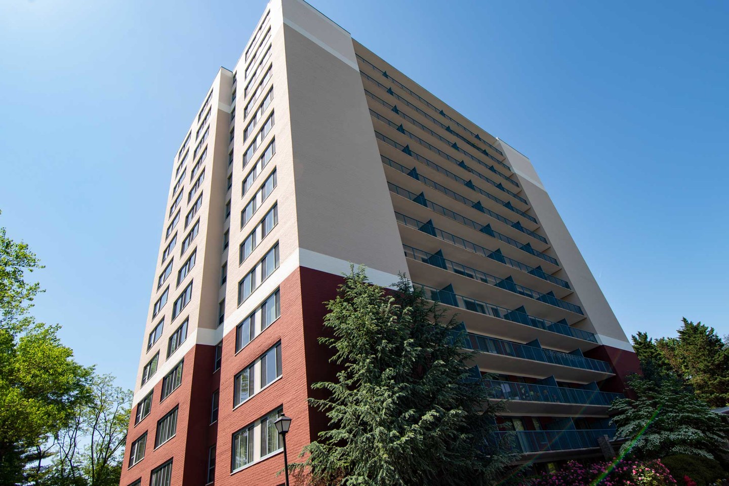 Steward Tower Apartments Image 5