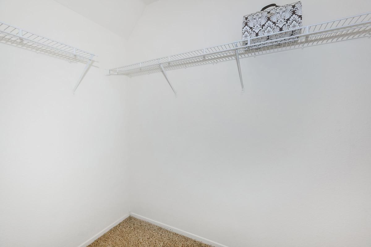 Riverpark apartment homes Image 31