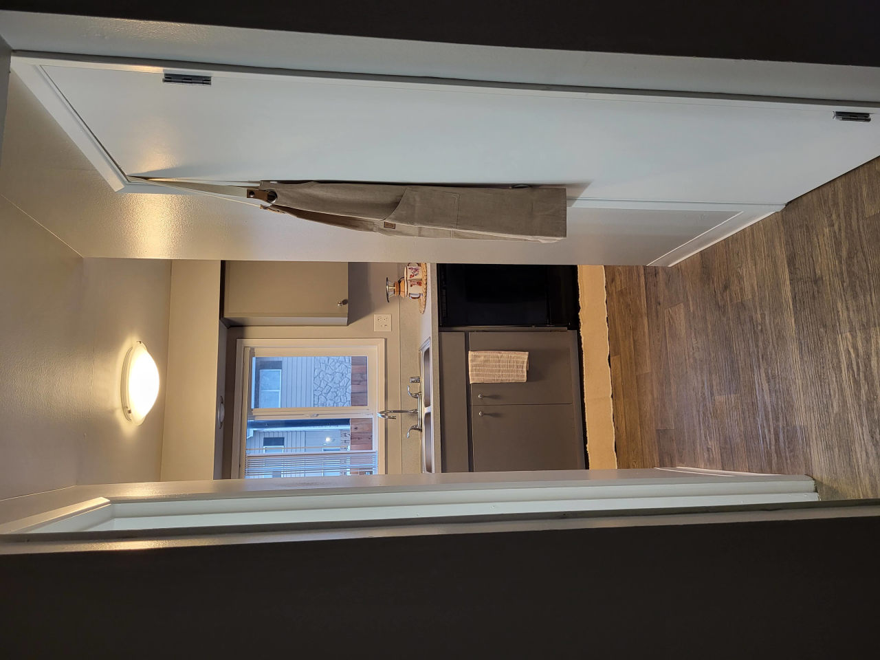 Townhouse Square Image 17