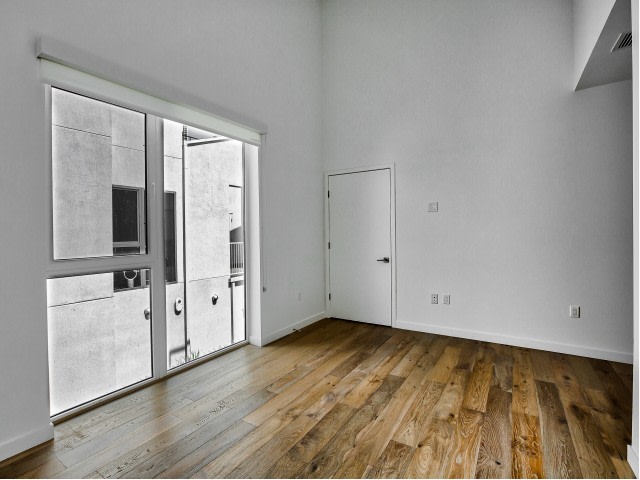 5263 West Adams Image 11