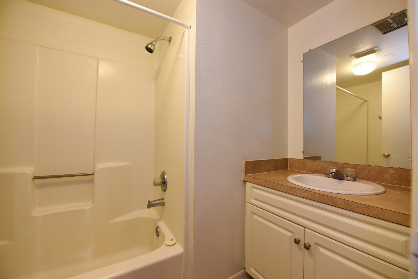 Green Oaks Image 23