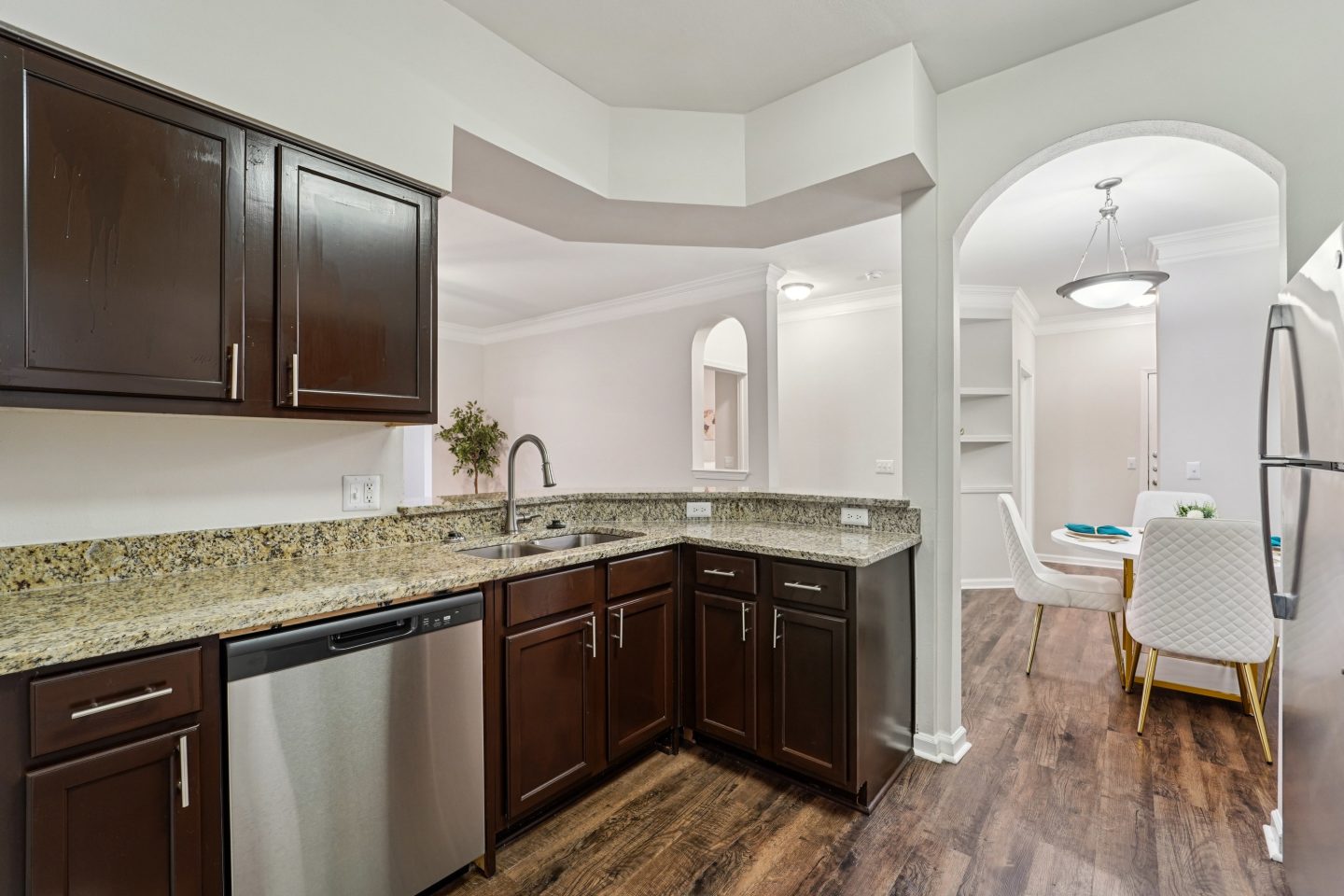 Kingwood Glen Image 6