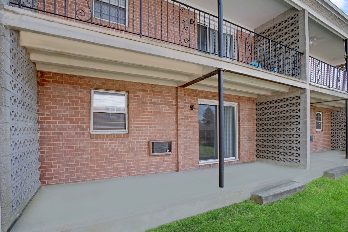 Silver Lake Manor Image 19