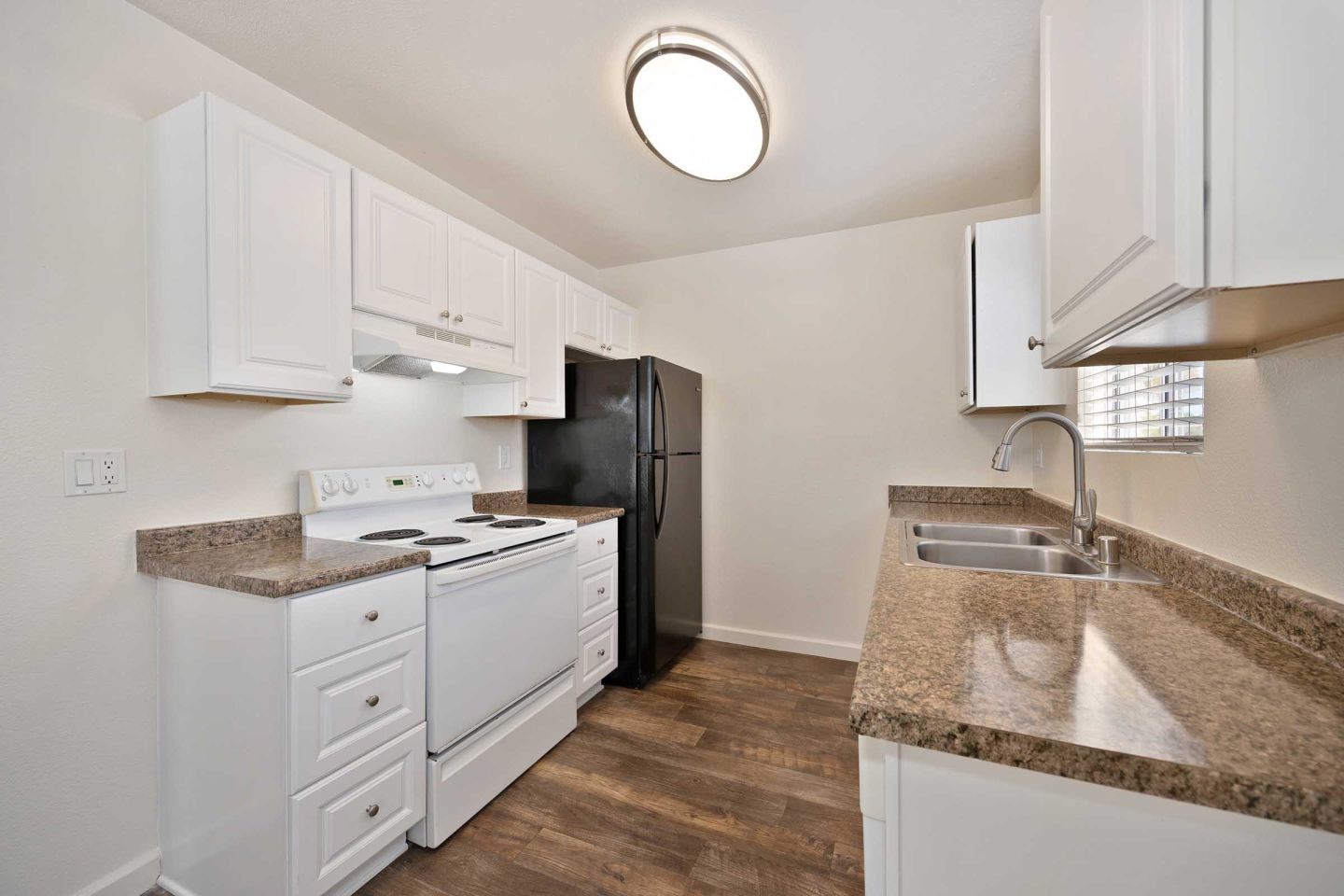 Elan Tamarack Shores Image 14