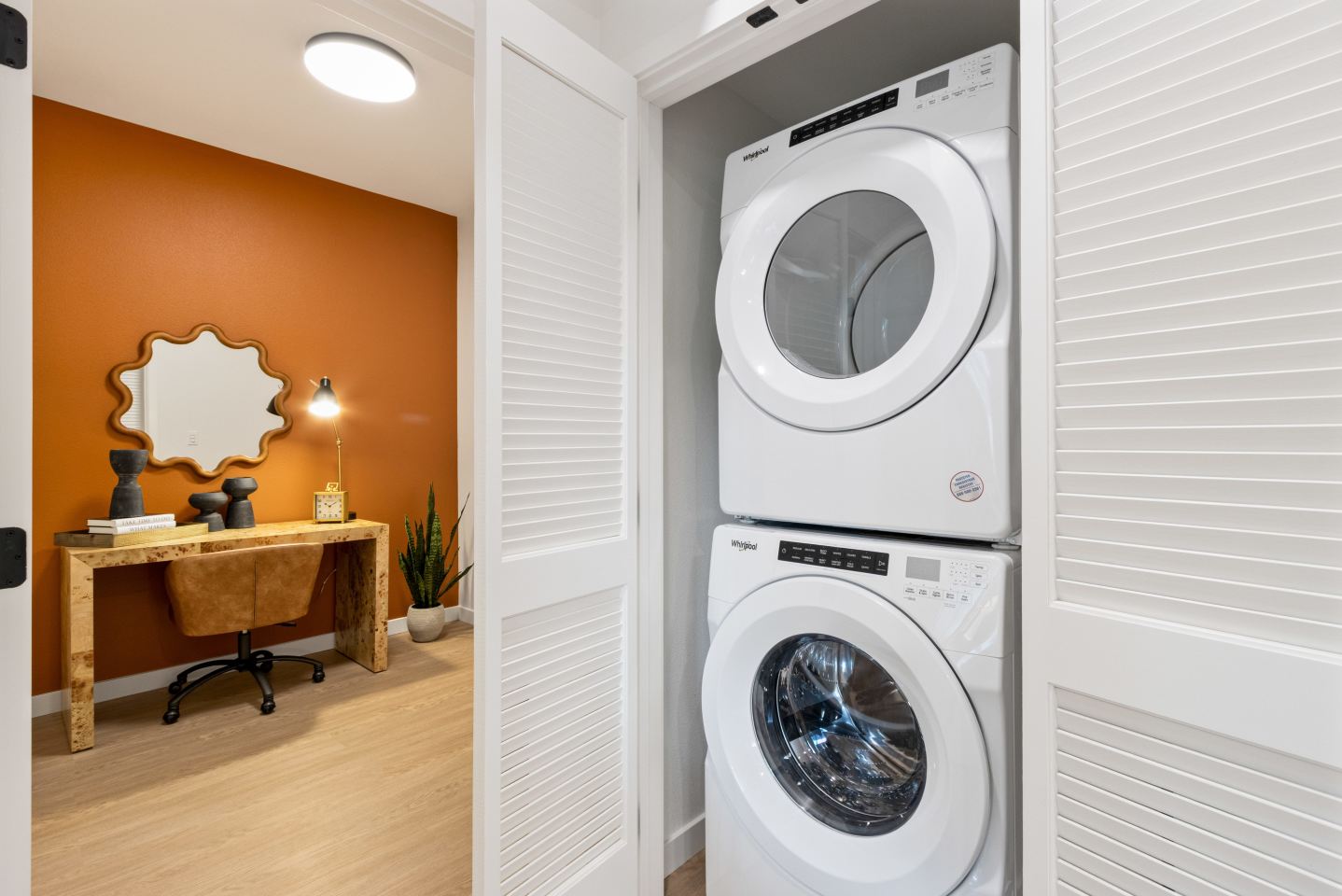 Sevens Luxury Apartment Image 9