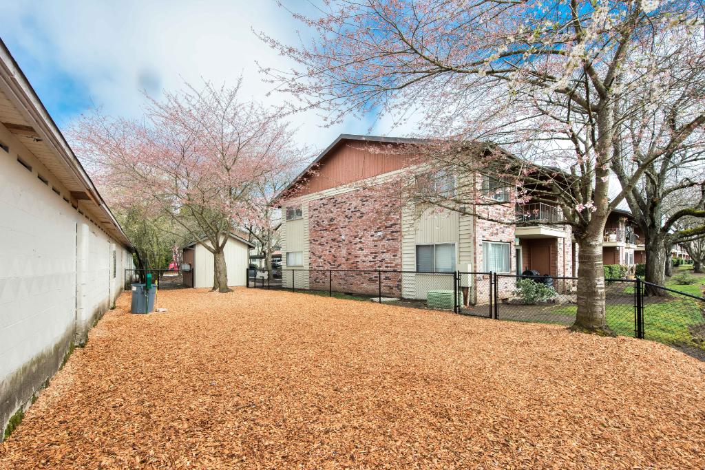 Royal Greens Apartments Image 42