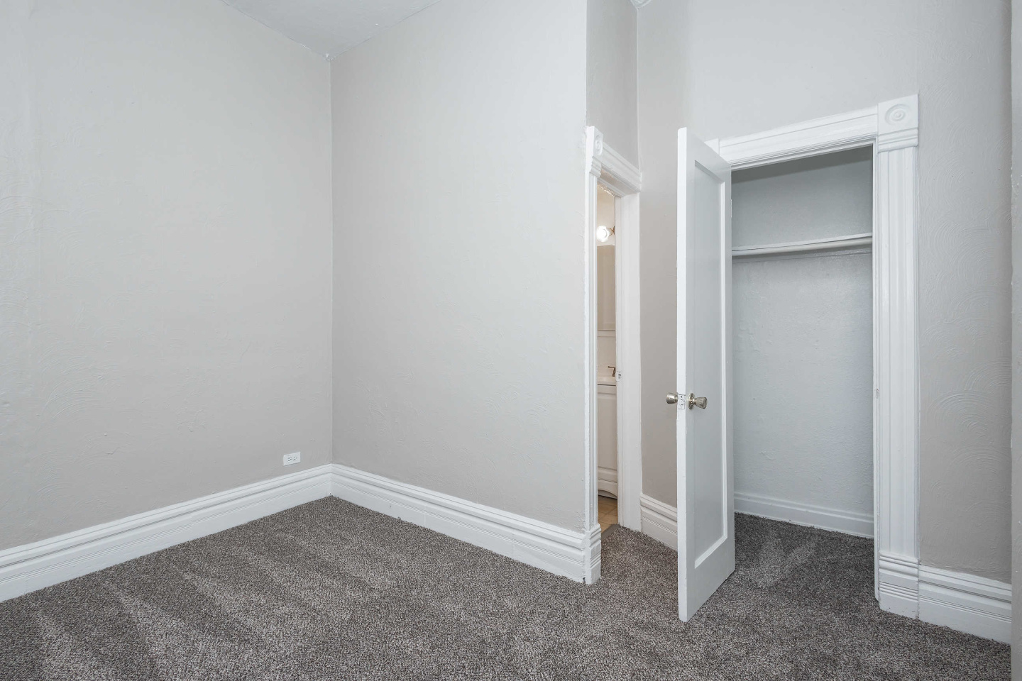 1325 Corona Image 14