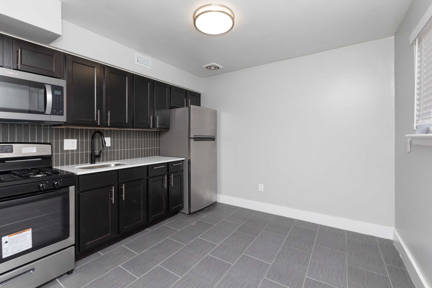 Mount Airy Manor Image 9