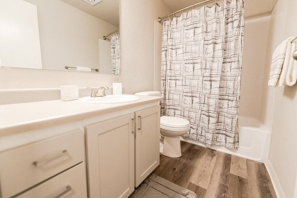 Cambridge Apartments Image 14
