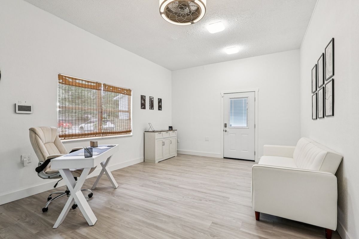 Haven on Canal Image 26