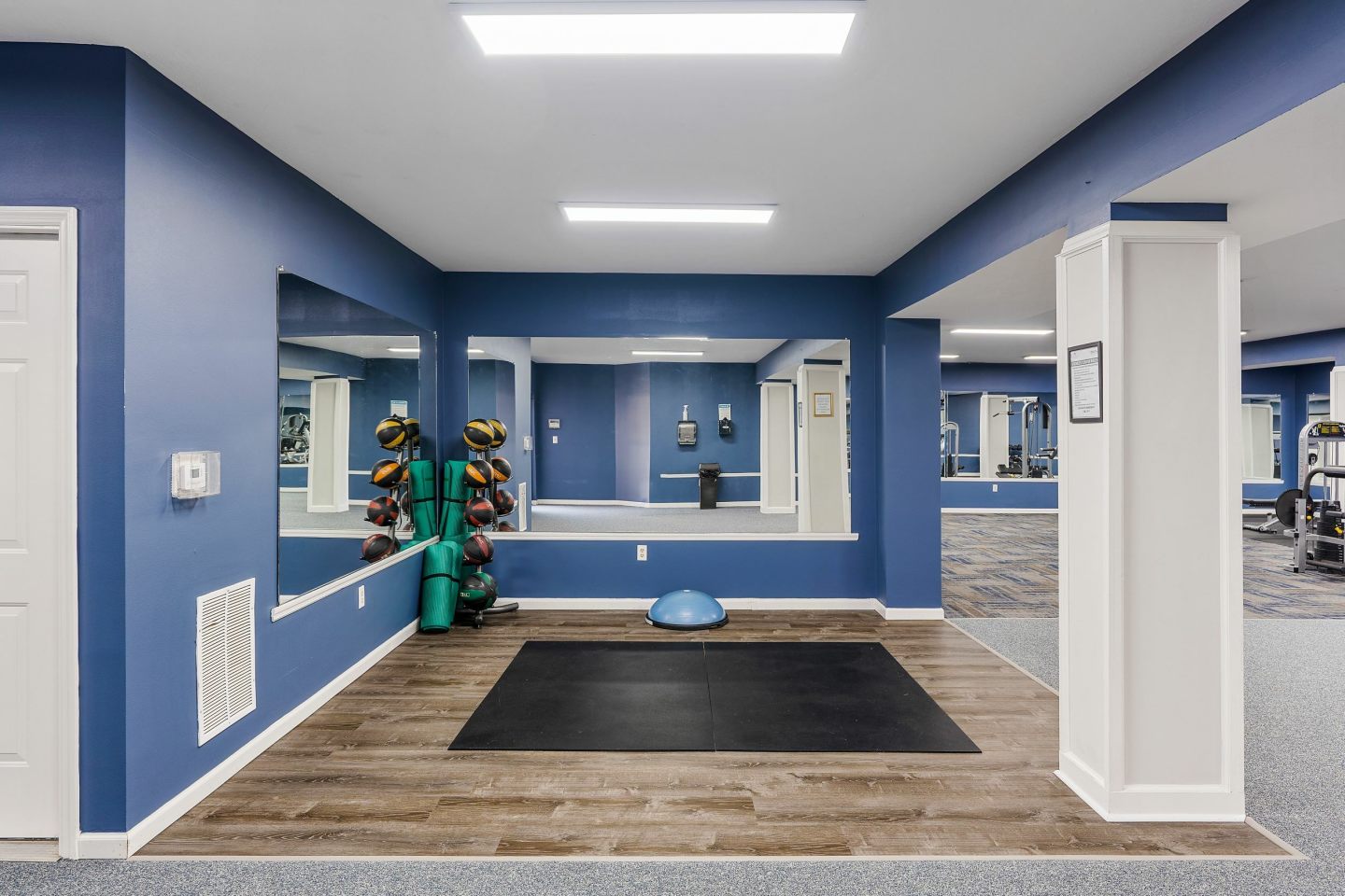 Burlington Oaks Image 22