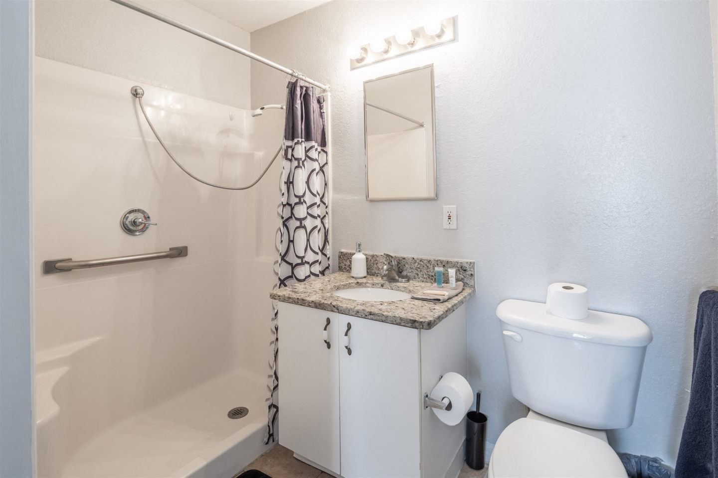 Summer Lake Villas Image 19