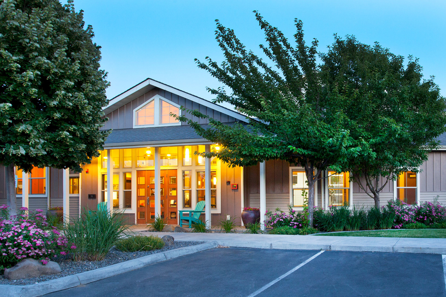 Island View Apartments Image 1