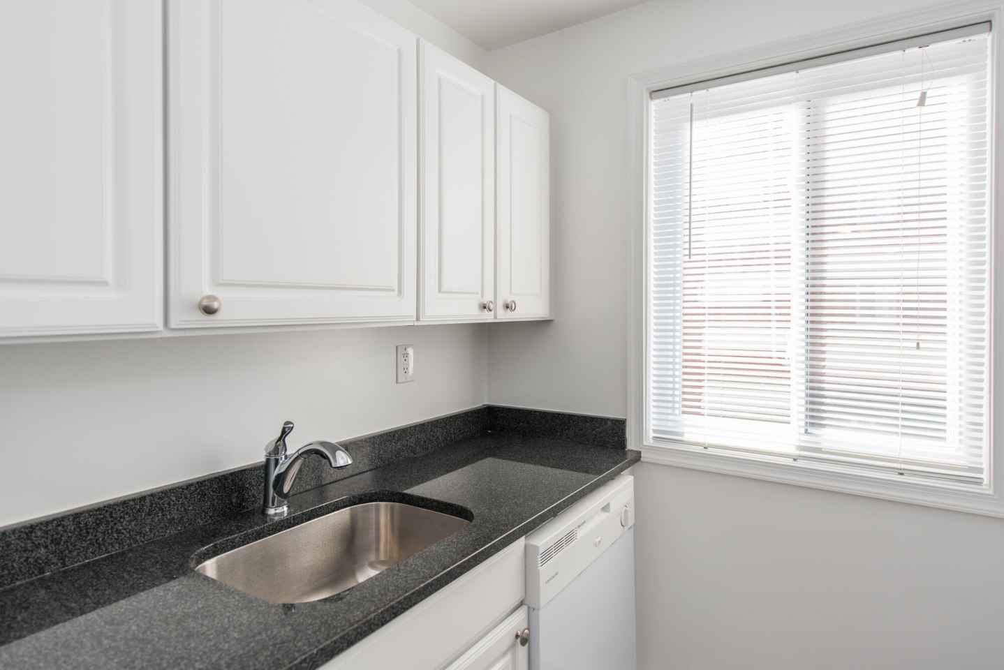 Mason Avenue Apartments Image 4