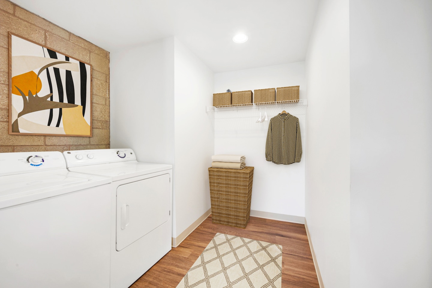 Crescent Flats Image 19
