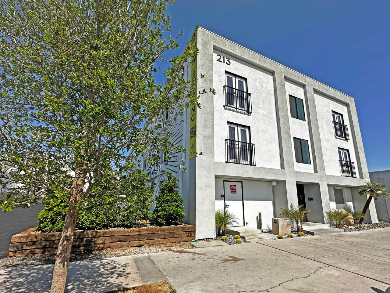 DLUX Lofts Image 5