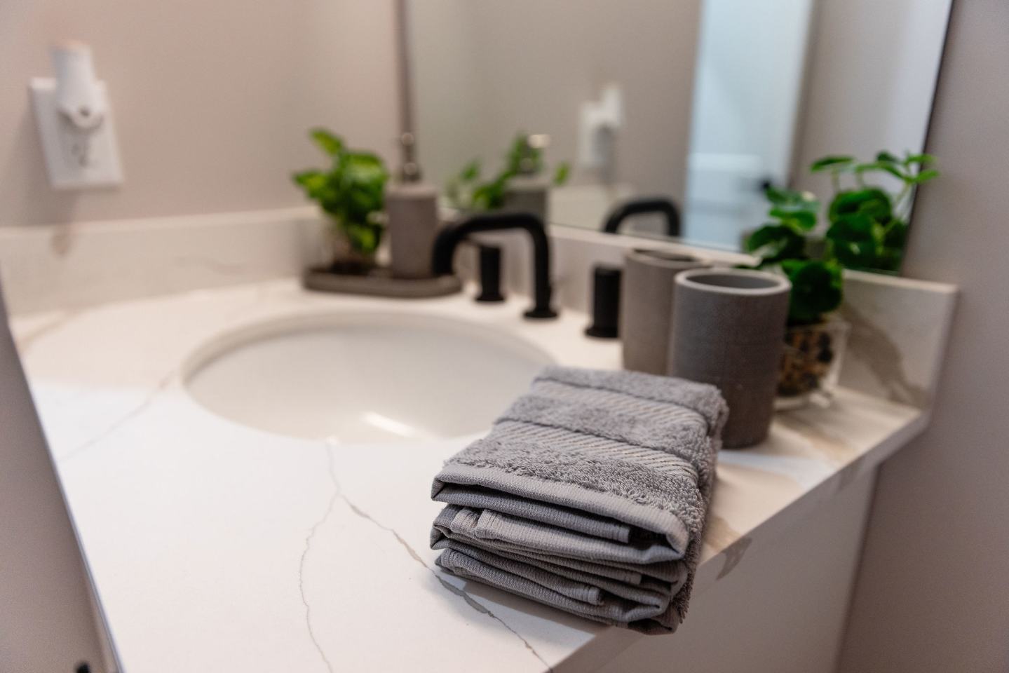 1230 Image 12