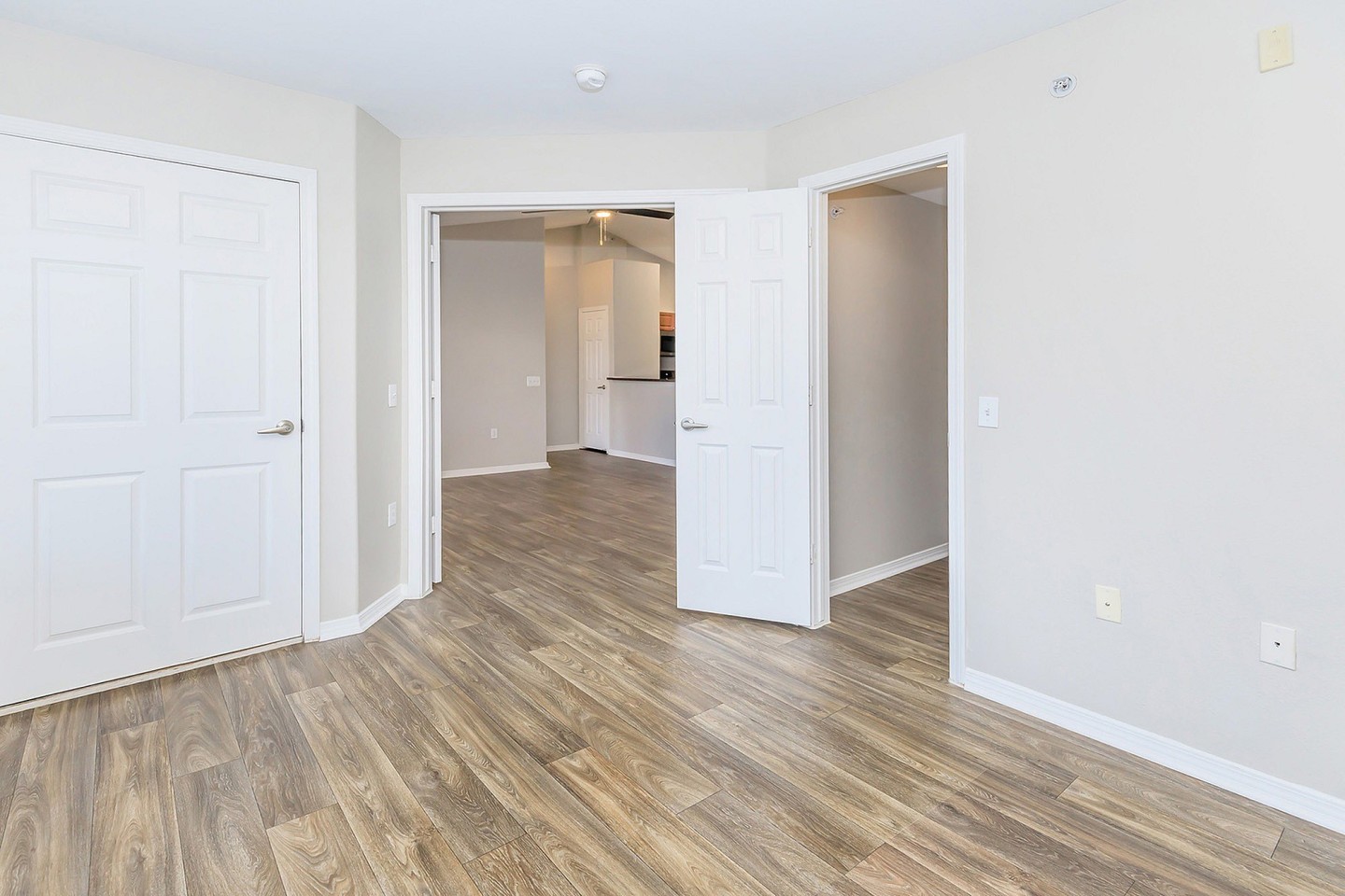 Creekside At Palmer Park Apartments Image 8