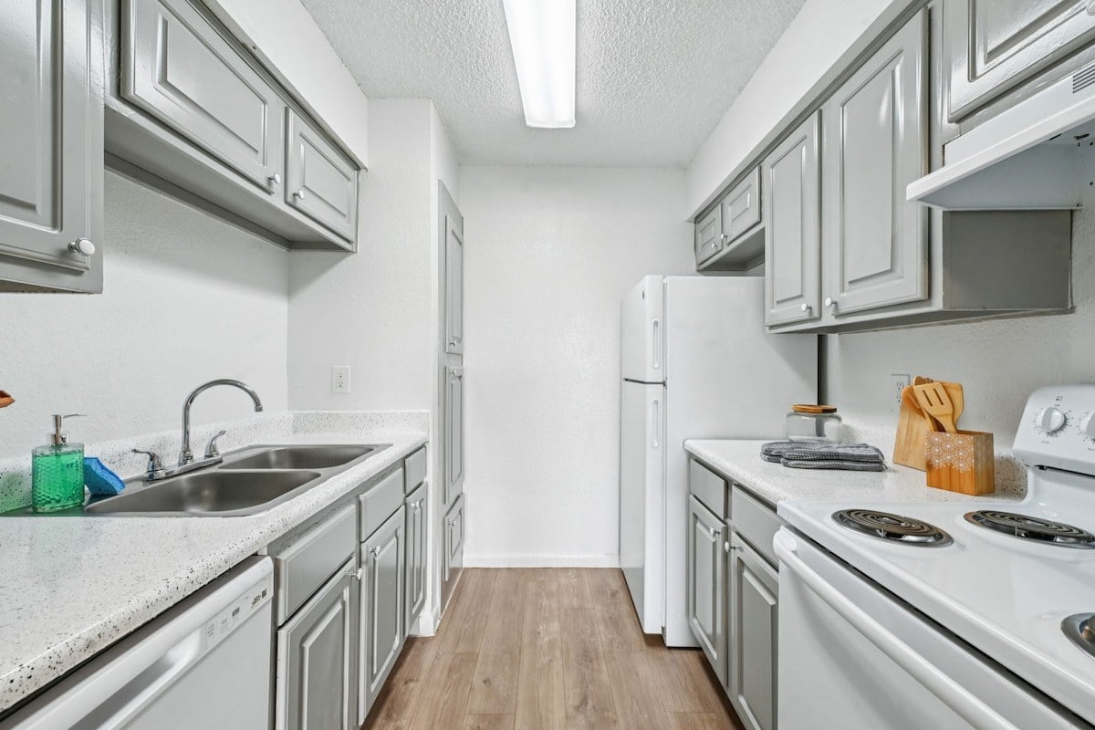 Pine Creek Apartments Image 60