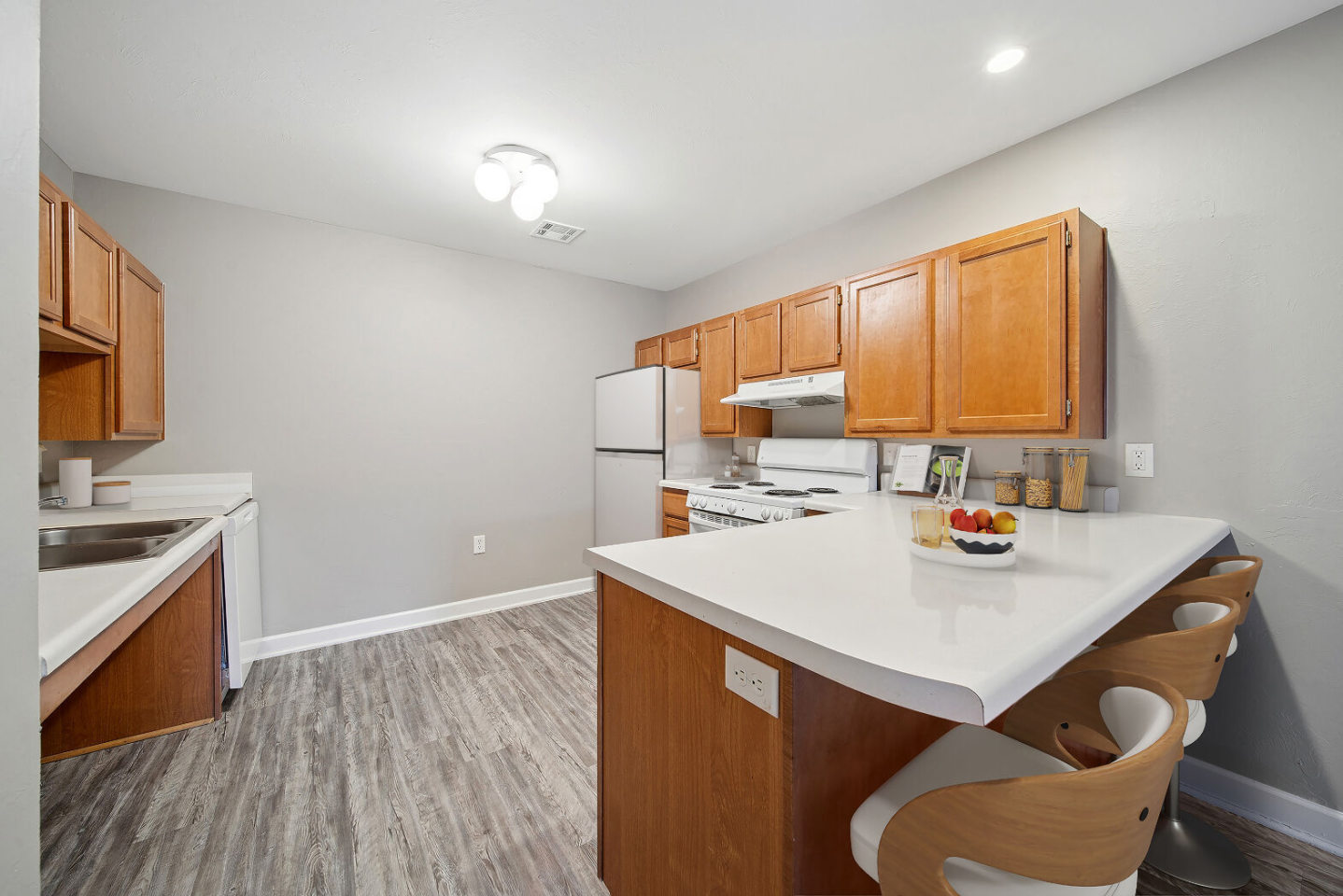 East Oaks Village - Senior Housing Image 7