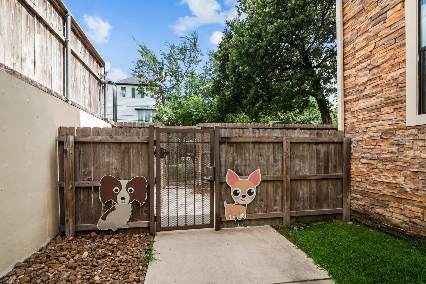 2121 Ella Image 14