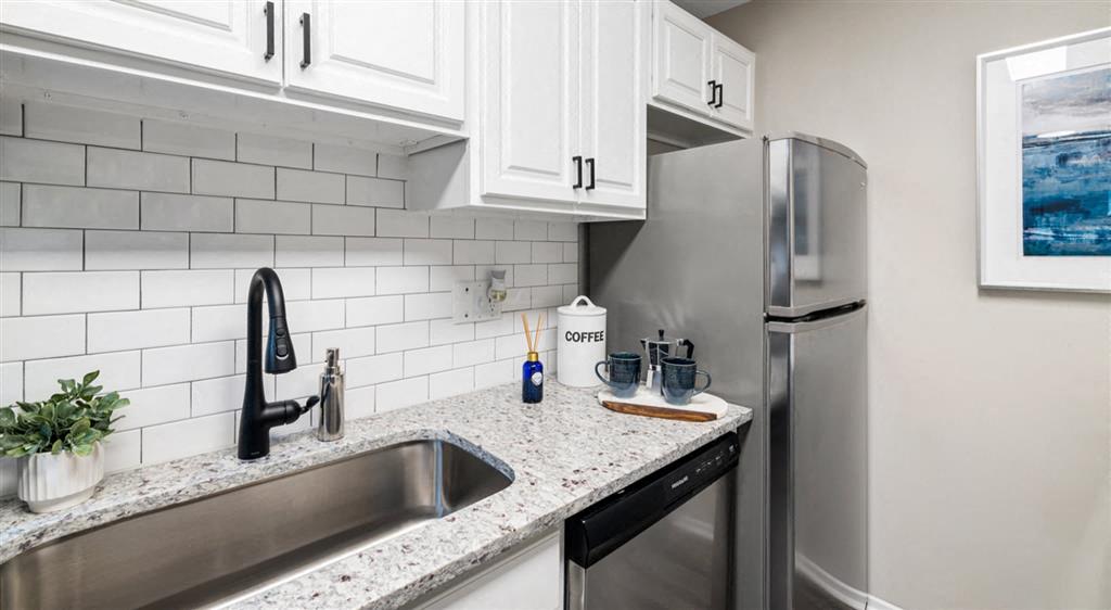 Cary Pines Apartments Image 4