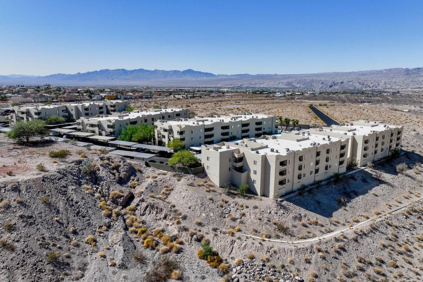Silver Cliffs Apartments Image 20