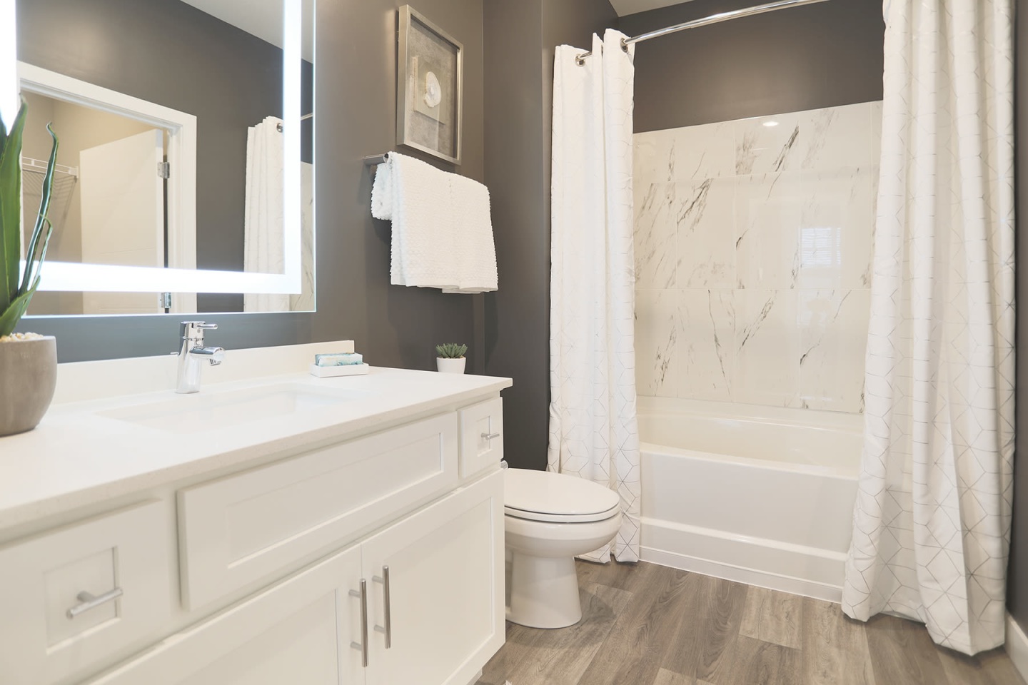 Rialto Hurstbourne Apartments Image 8