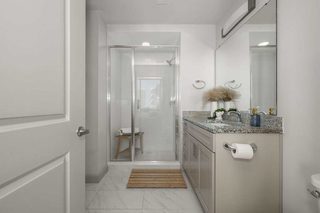 Skyhouse Uptown North Image 16