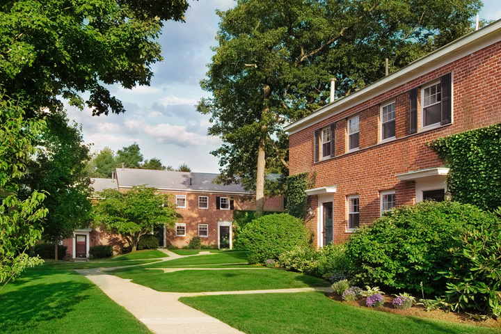 Hancock Village Image 36