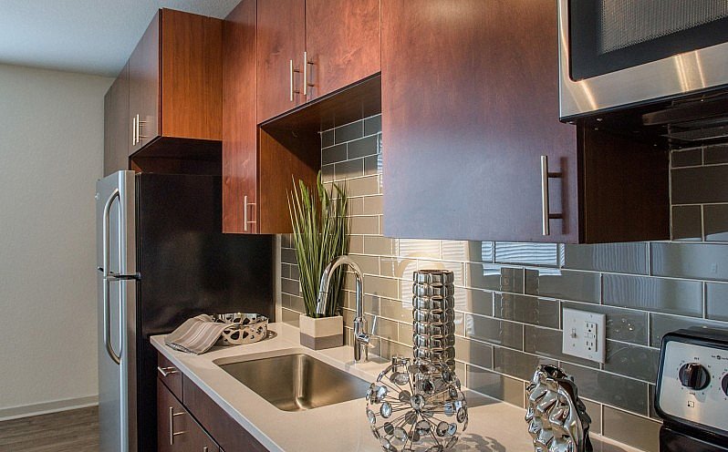 LoHi Gold Apartments Image 8