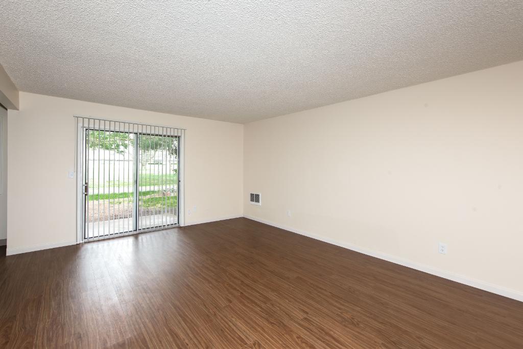 Royal Greens Apartments Image 16