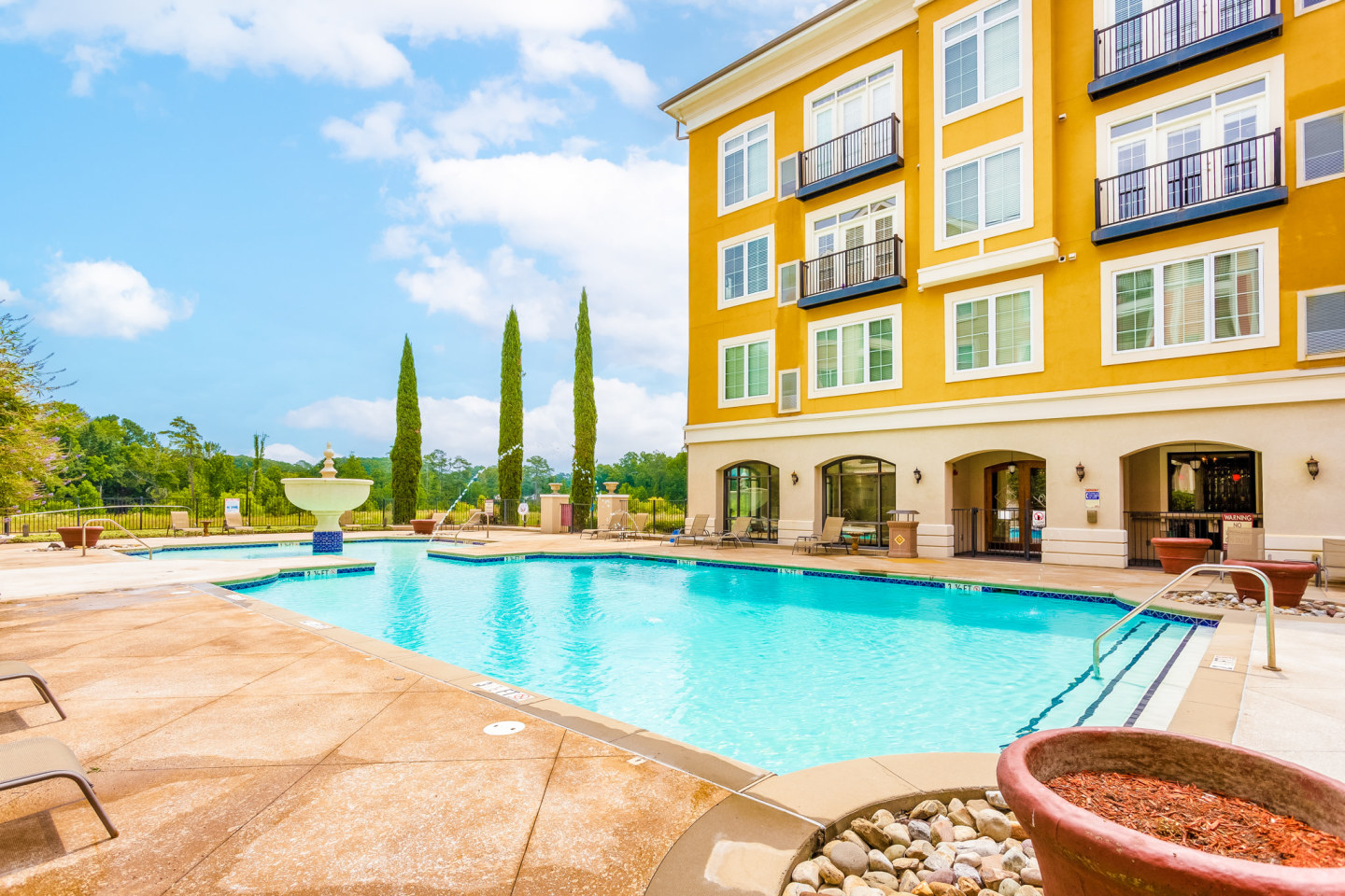 The Villagio Image 14