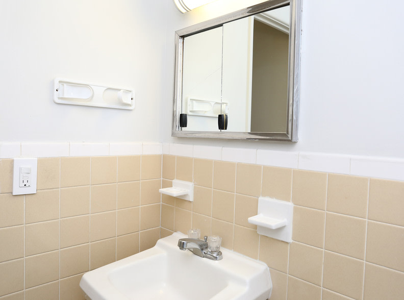 Meadoway Gardens Image 26