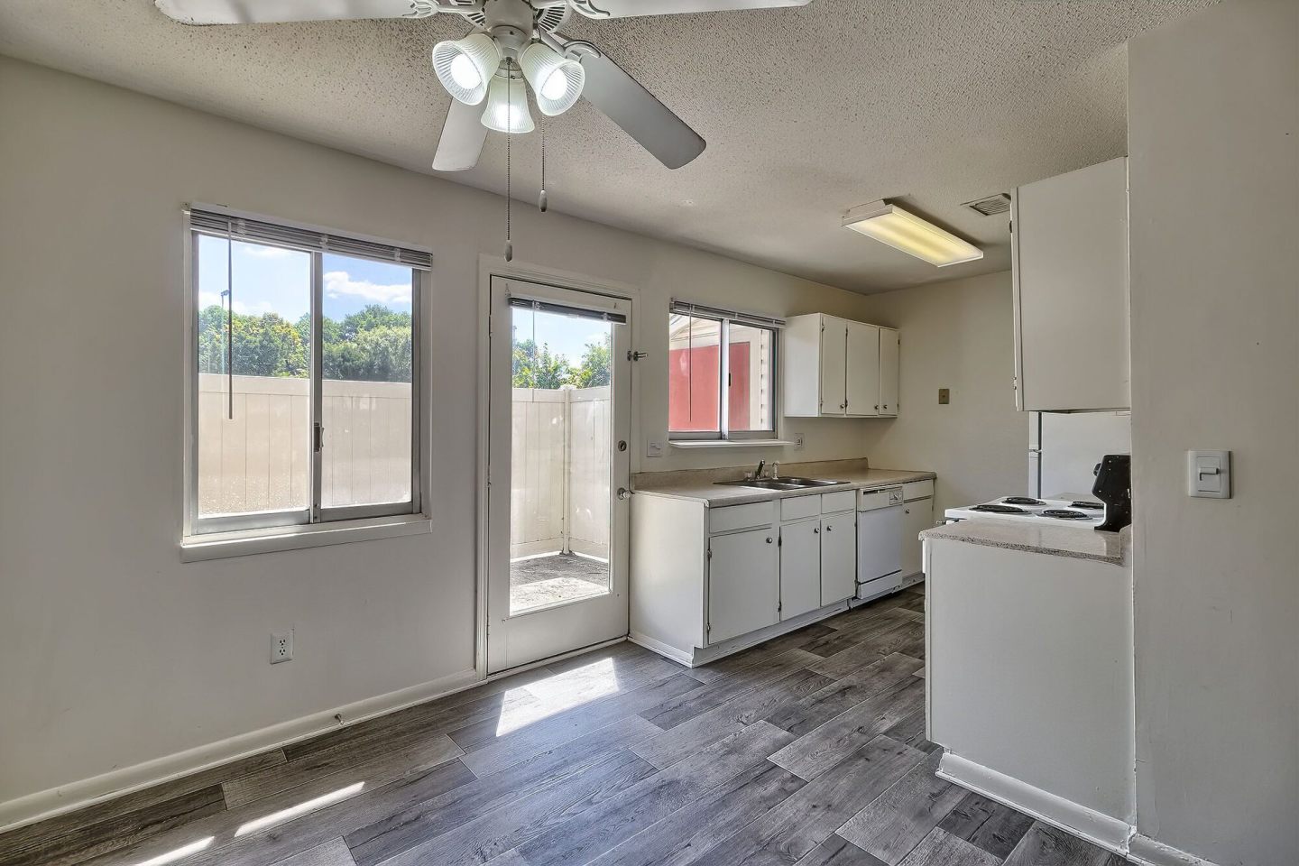 The Farrington Apartment Homes Image 15