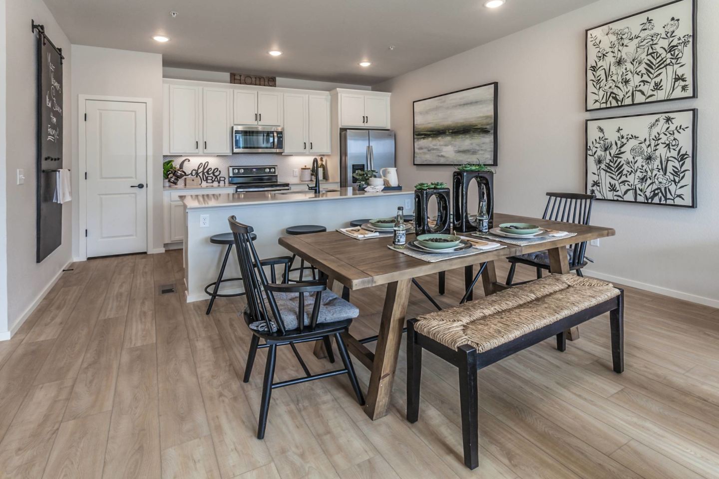 Bloom Rental Living Image 35