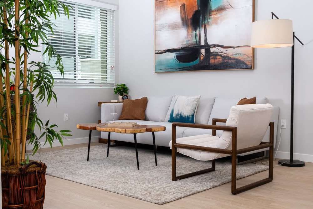 Downtown Ontario Luxury Apartments Image 38