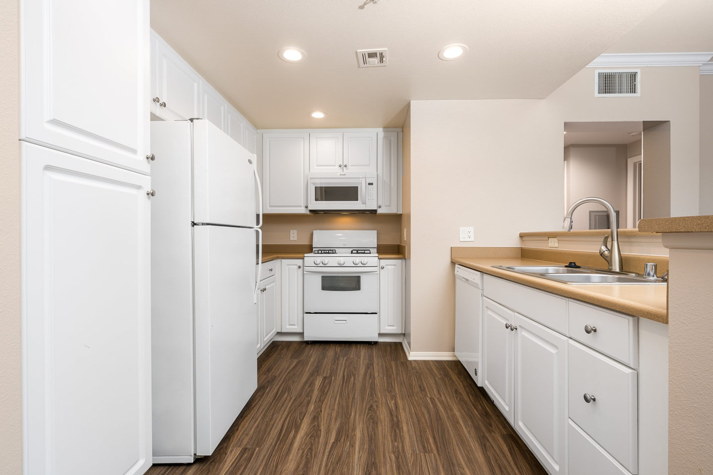 College Park Apartment Homes Image 51