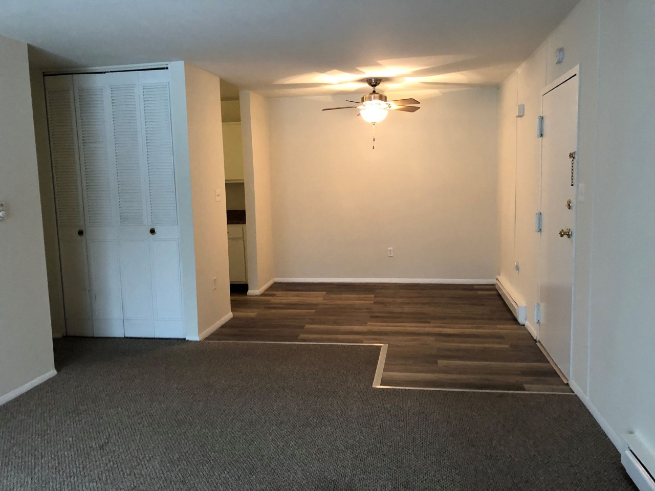 Gaslight Apartments Image 16