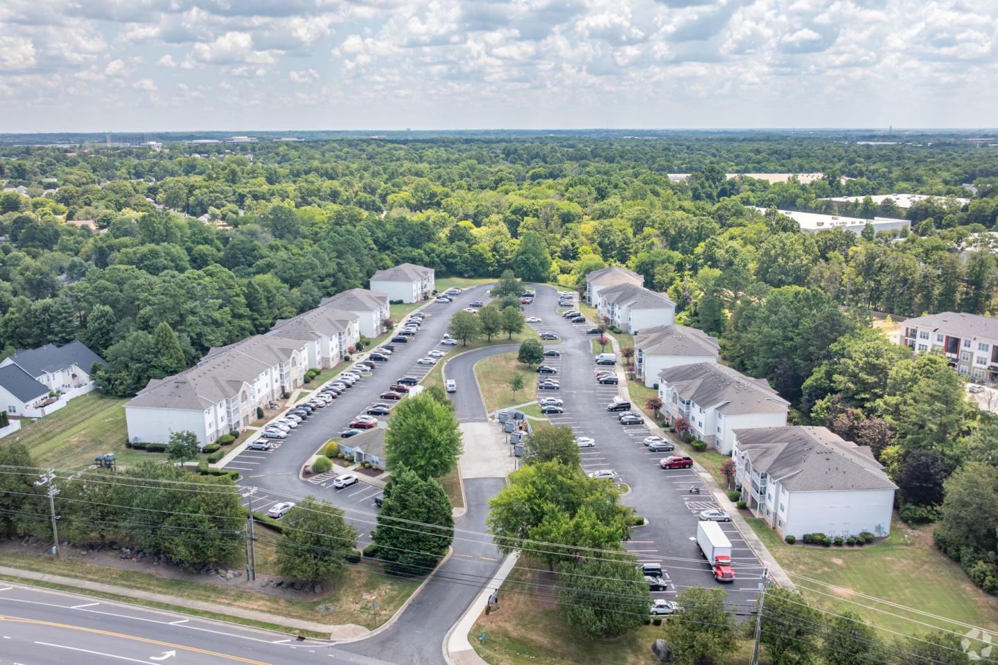 The Landings at Steele Creek Apartments Image 7