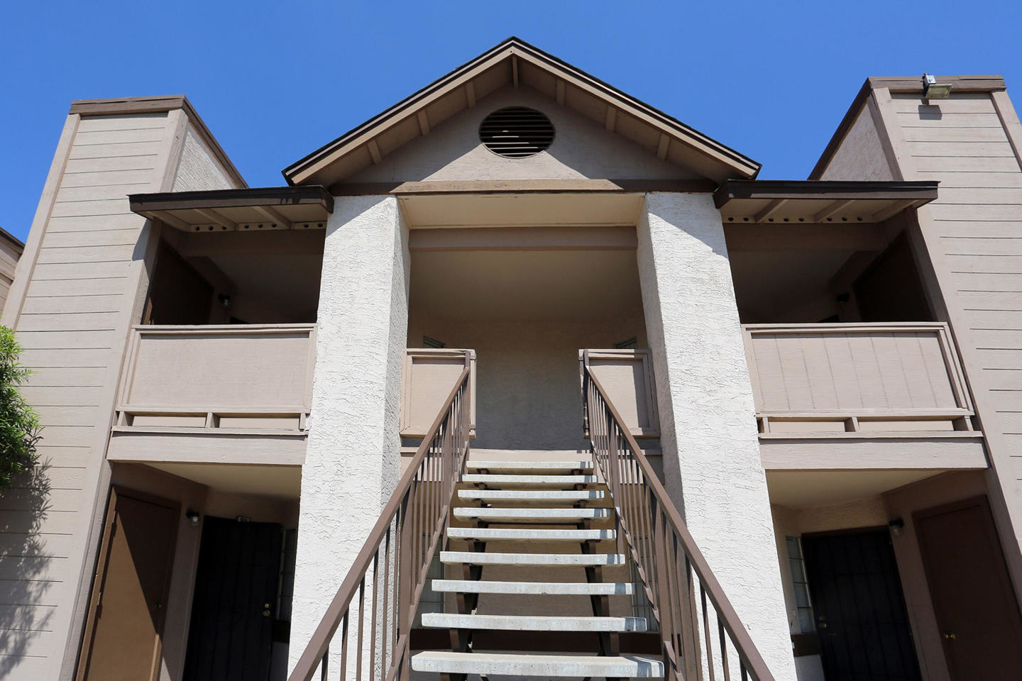 Brook Creek Apartments Image 6